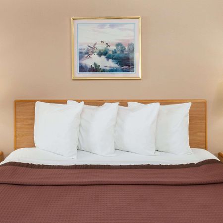Days Inn By Wyndham Charleston Luaran gambar
