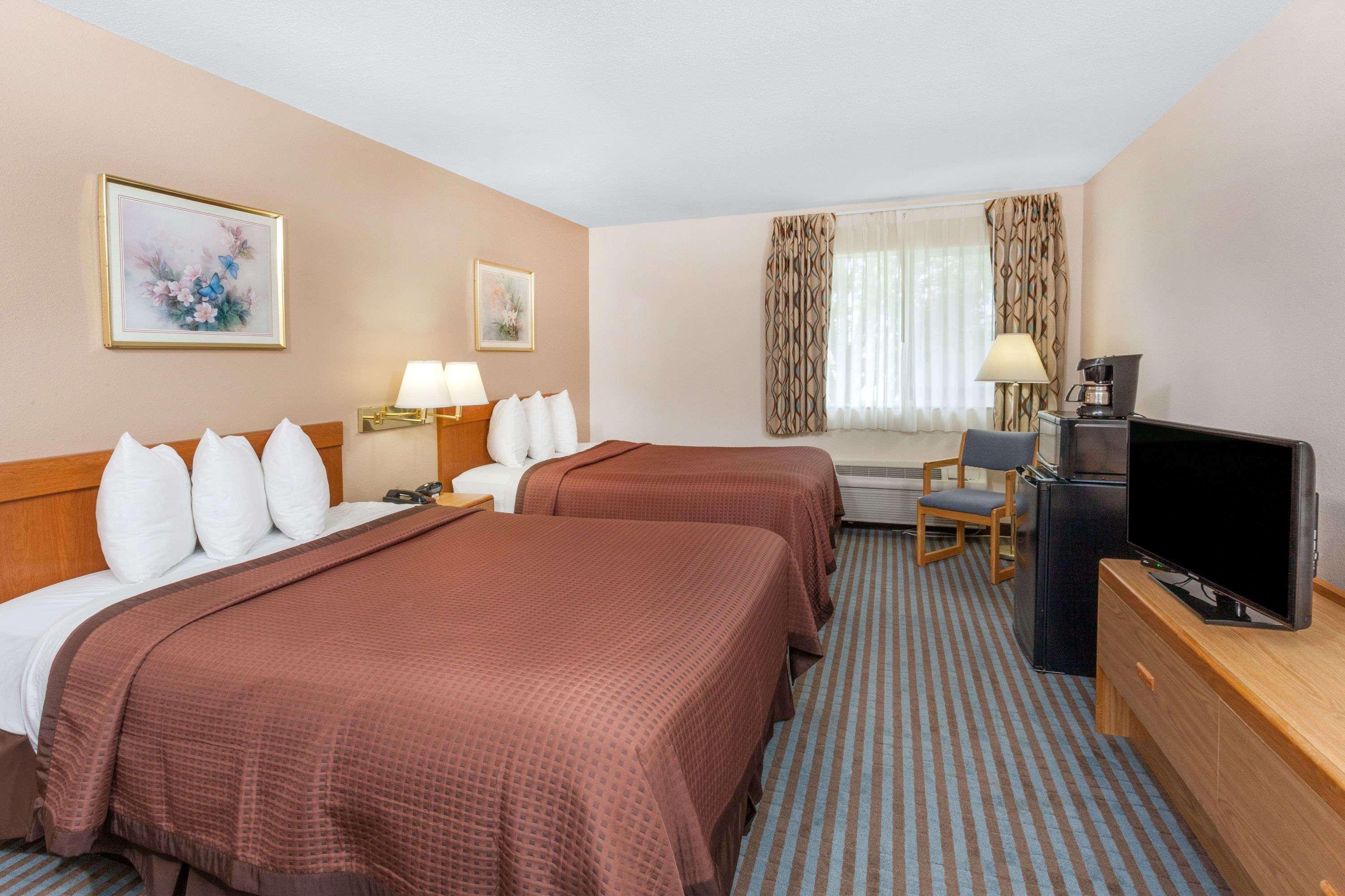 Days Inn By Wyndham Charleston Luaran gambar