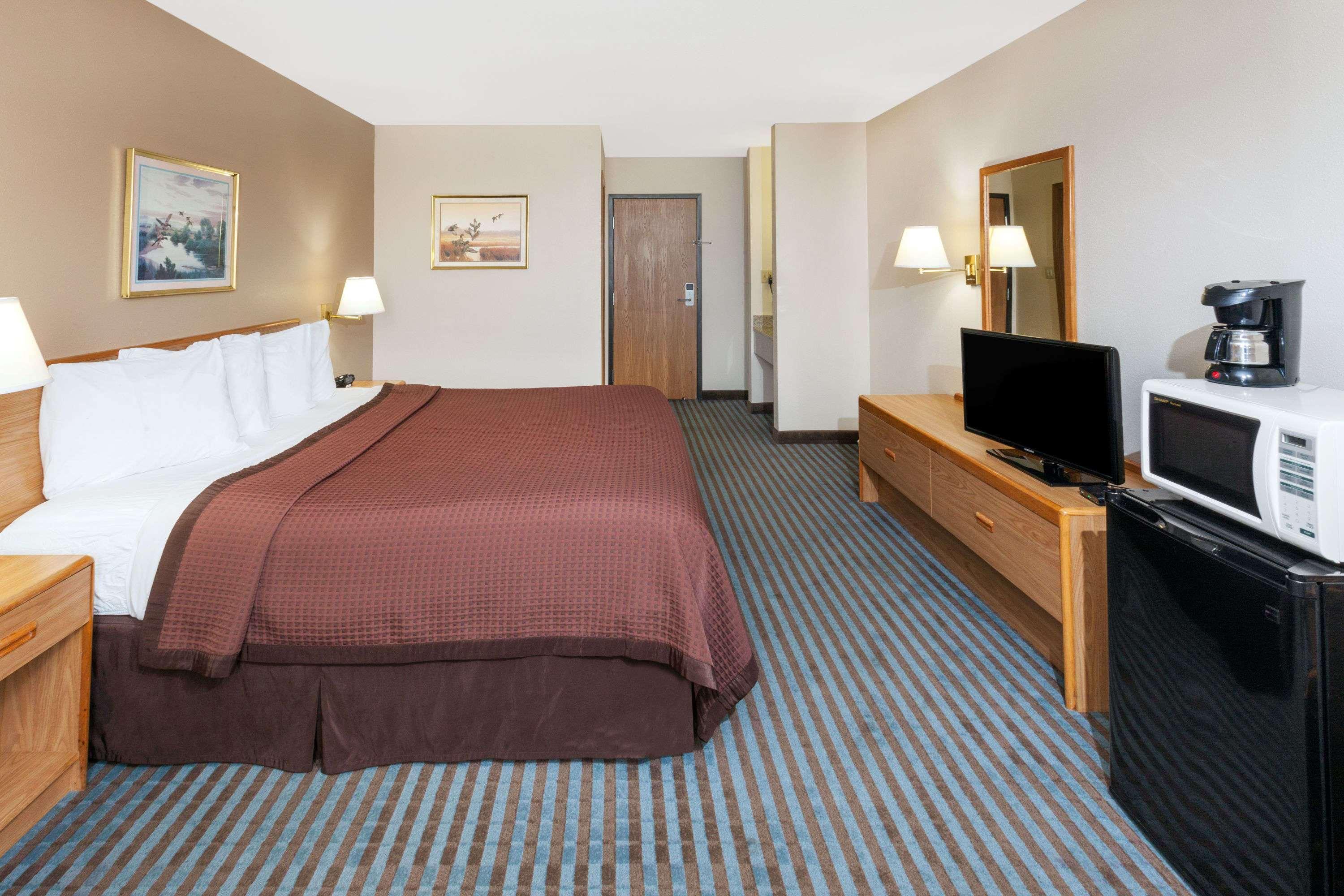 Days Inn By Wyndham Charleston Luaran gambar