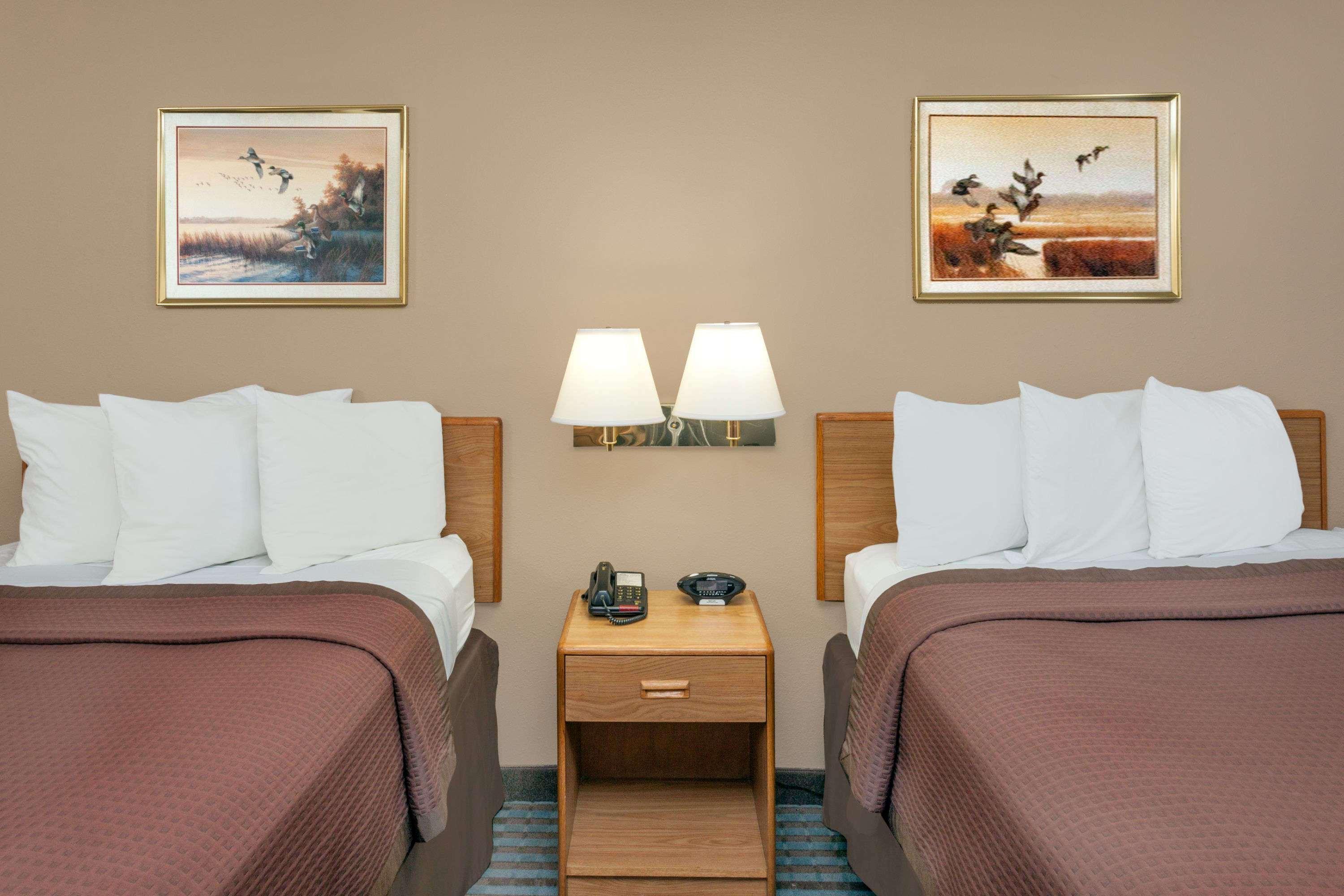 Days Inn By Wyndham Charleston Luaran gambar