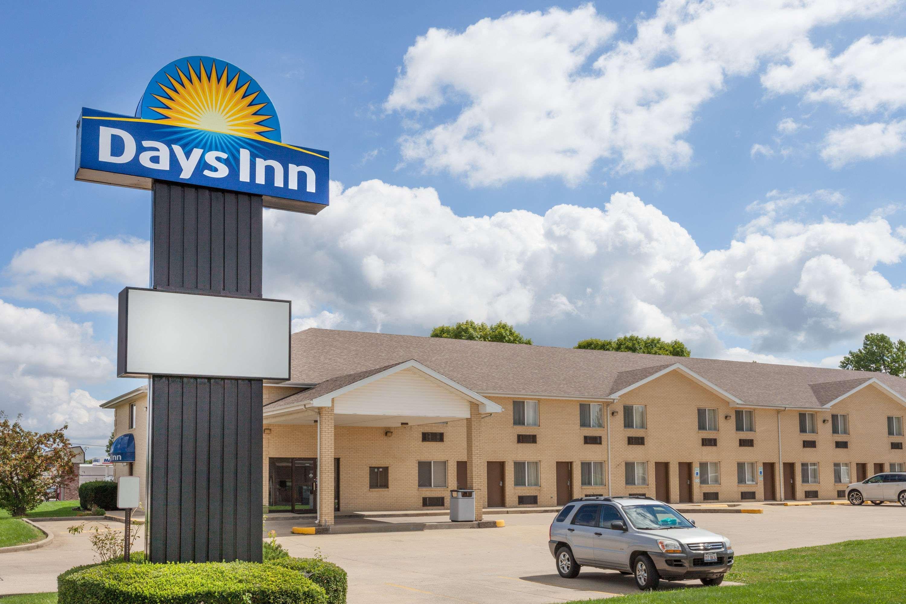 Days Inn By Wyndham Charleston Luaran gambar